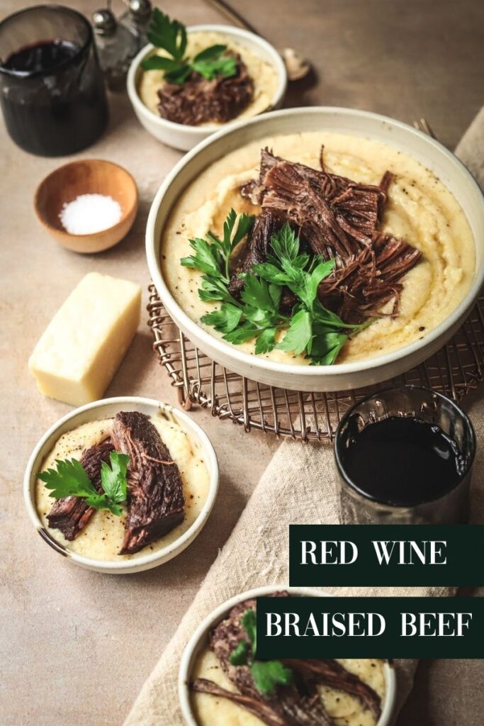 Four bowls of braised beef with red wine and title text.