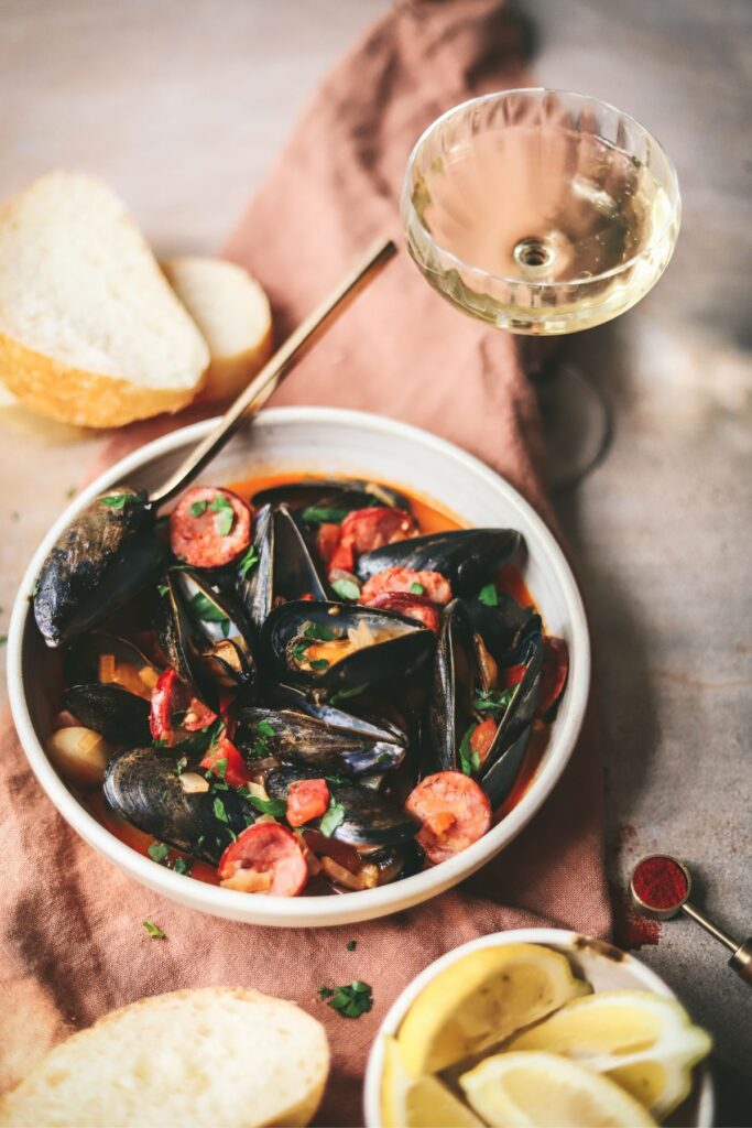 A bowl of Spanish mussels with white wine. 