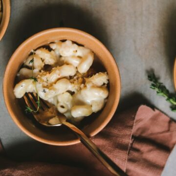 Three bowls of brie mac and cheese.