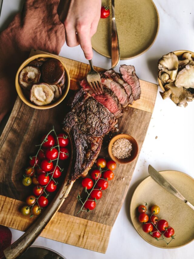 Tomahook How to Cook a Tomahawk Steak - The Gourmet Bon Vivant