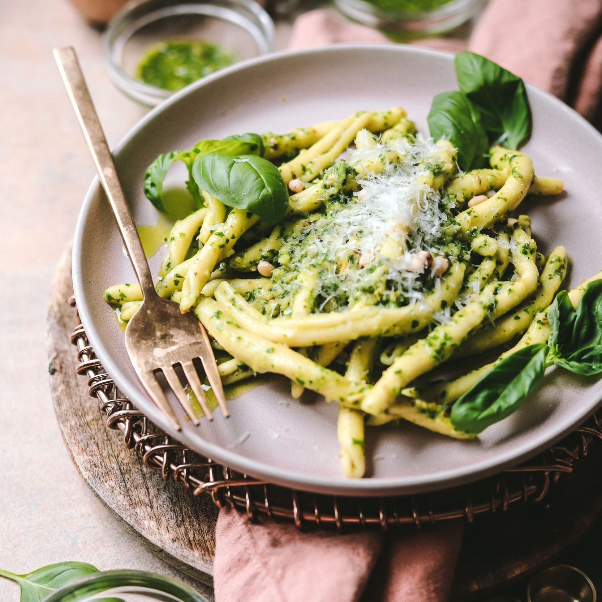 Pasta al Pesto (Pesto Pasta) - The Gourmet Bon Vivant